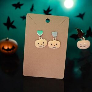 Engarce en forma de corazón de los pendientes