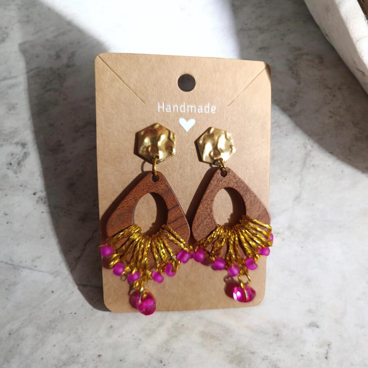 Pendientes Modelo Marrakech en primer plano