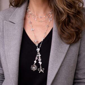 Collar modelo Versalles en tonos plateados