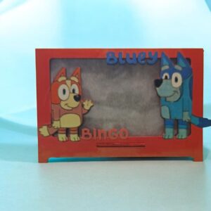 L&aacute;mpara Modelo Bluey encendida