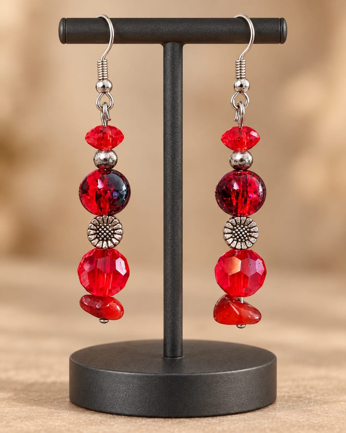 Pendientes Modelo Agata Roja en soporte negro